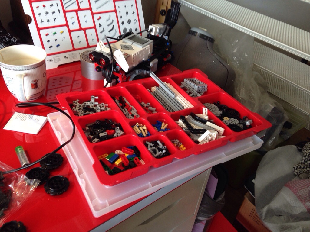 LEGO Mindstorms EV3 Edu pakken – set med kritiske (og trætte) øjne